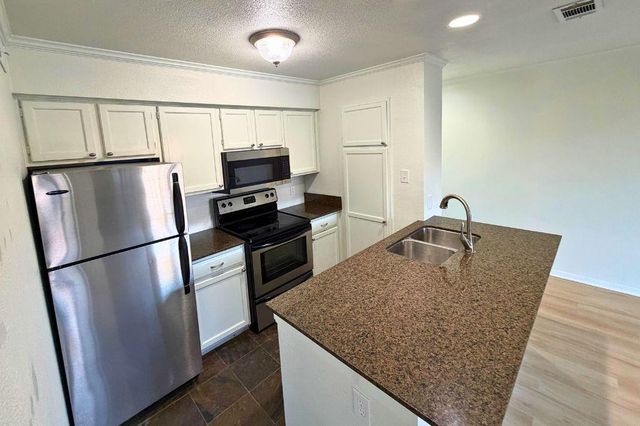 8888 Tallwood DR 2311, Austin, TX 78759