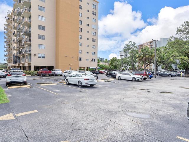 1470 NE 125th Ter PH12, North Miami, FL 33161