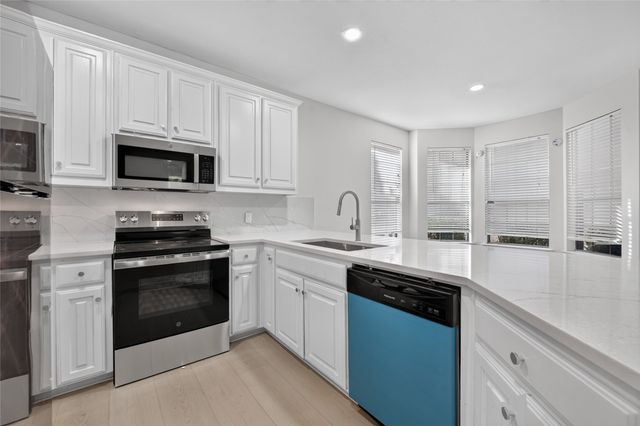 738 Harbour Town Drive, Lake Dallas, TX 75065