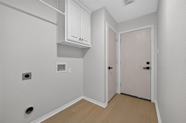 738 Harbour Town Drive, Lake Dallas, TX 75065