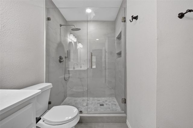 738 Harbour Town Drive, Lake Dallas, TX 75065