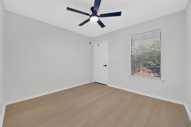738 Harbour Town Drive, Lake Dallas, TX 75065