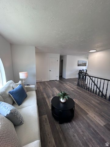 9789 S 285 E, Sandy, UT 84070