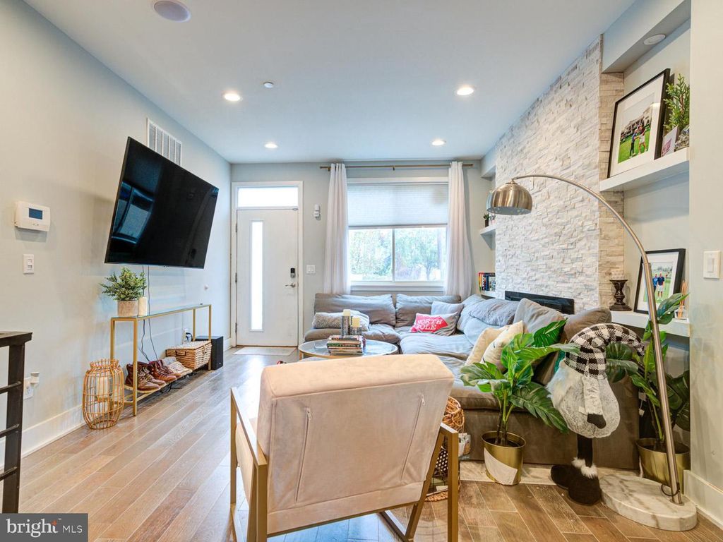 2639 JASPER ST, Philadelphia, PA 19125