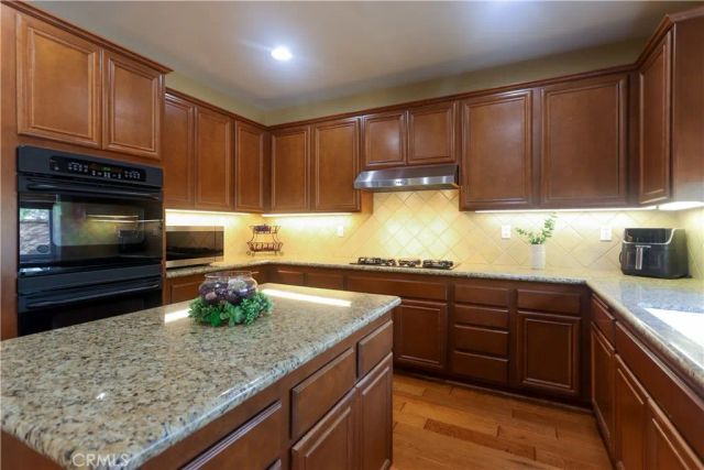 321 Tomko, Placentia, CA 92870