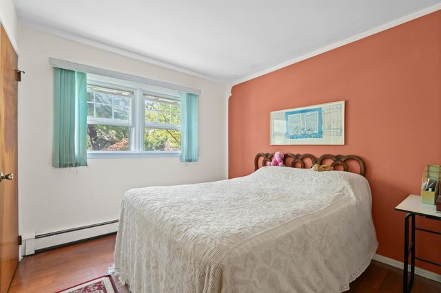 27 SQUIRE CT, Toms River, NJ 08753