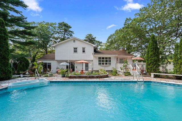 27 SQUIRE CT, Toms River, NJ 08753