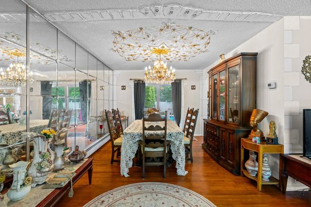 27 SQUIRE CT, Toms River, NJ 08753