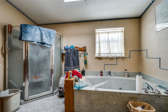 2000 N Trinity Road, Denton, TX 76208