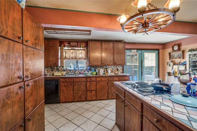 2000 N Trinity Road, Denton, TX 76208