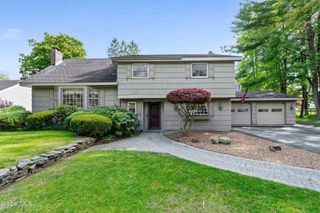 8 Lancaster Drive, Glenville, NY 12302