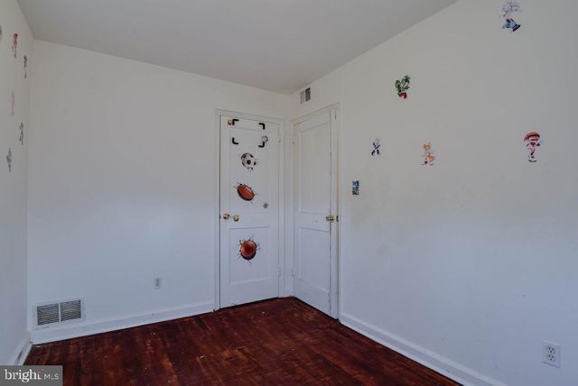 513 HILLTOP TER SE, Washington, DC 20019