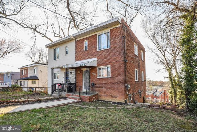 513 HILLTOP TER SE, Washington, DC 20019