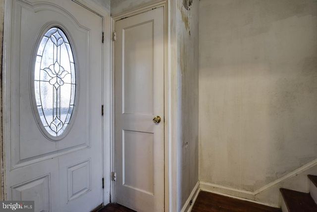 513 HILLTOP TER SE, Washington, DC 20019