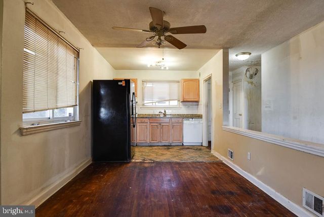 513 HILLTOP TER SE, Washington, DC 20019