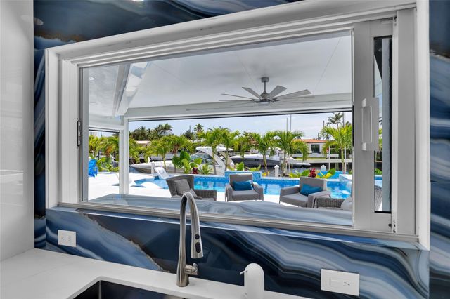 2720 NE 7th Street, Pompano Beach, FL 33062