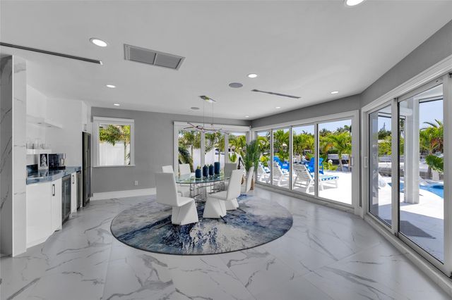 2720 NE 7th Street, Pompano Beach, FL 33062