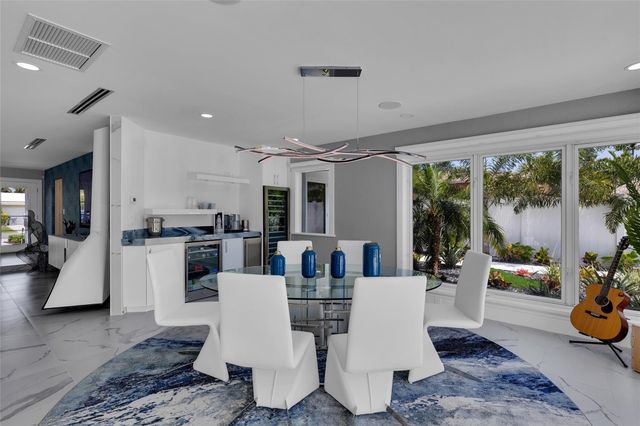 2720 NE 7th Street, Pompano Beach, FL 33062