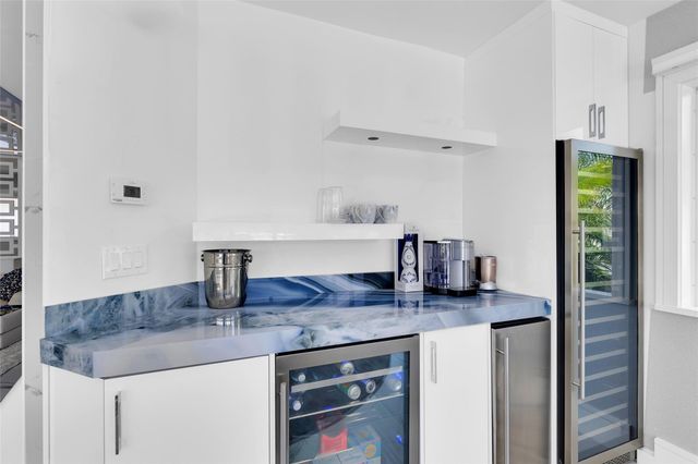 2720 NE 7th Street, Pompano Beach, FL 33062