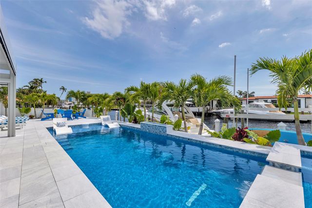 2720 NE 7th Street, Pompano Beach, FL 33062