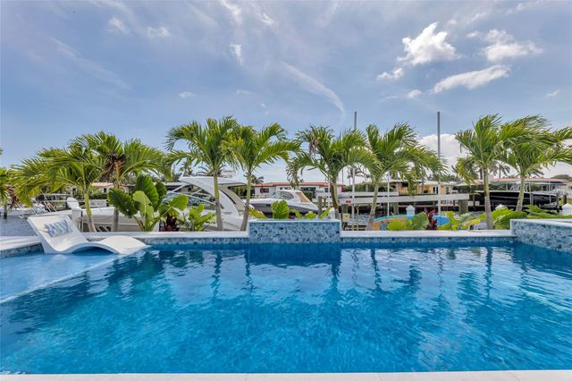 2720 NE 7th Street, Pompano Beach, FL 33062