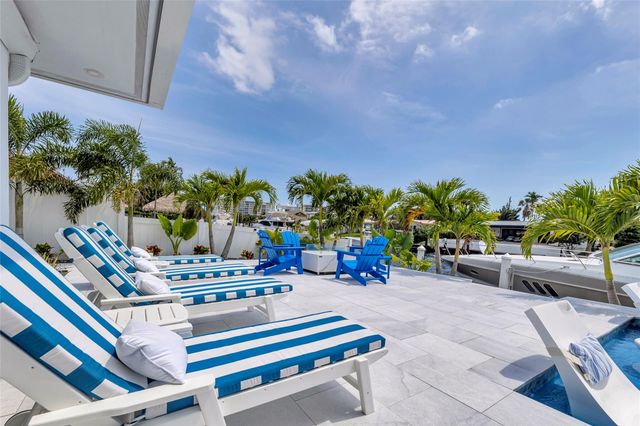 2720 NE 7th Street, Pompano Beach, FL 33062