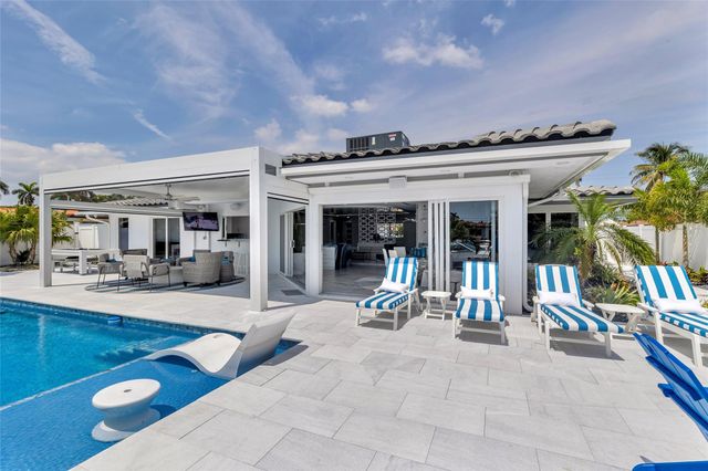 2720 NE 7th Street, Pompano Beach, FL 33062