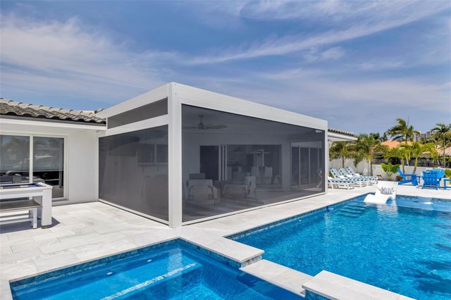 2720 NE 7th Street, Pompano Beach, FL 33062