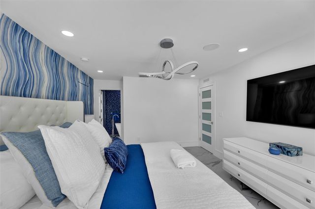 2720 NE 7th Street, Pompano Beach, FL 33062