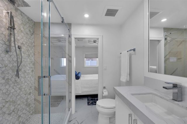 2720 NE 7th Street, Pompano Beach, FL 33062