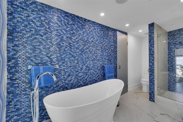 2720 NE 7th Street, Pompano Beach, FL 33062