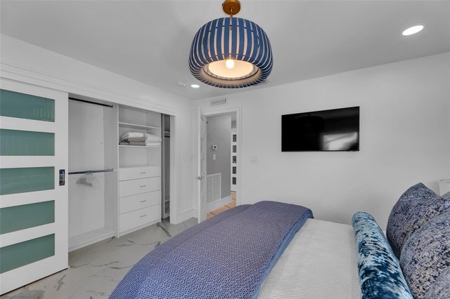 2720 NE 7th Street, Pompano Beach, FL 33062