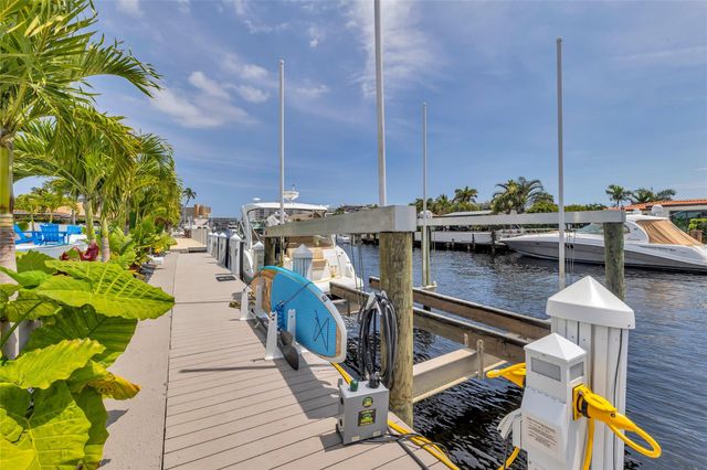 2720 NE 7th Street, Pompano Beach, FL 33062