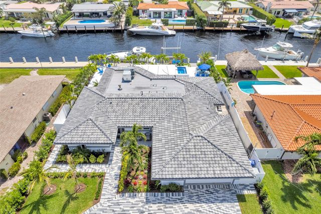 2720 NE 7th Street, Pompano Beach, FL 33062