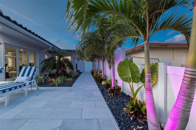 2720 NE 7th Street, Pompano Beach, FL 33062