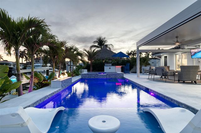 2720 NE 7th Street, Pompano Beach, FL 33062