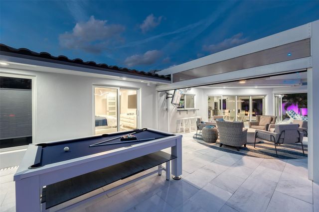 2720 NE 7th Street, Pompano Beach, FL 33062