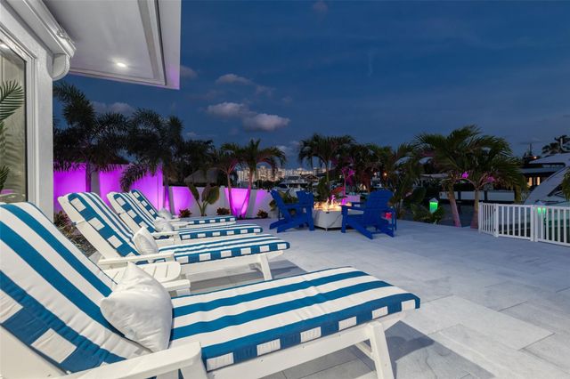 2720 NE 7th Street, Pompano Beach, FL 33062