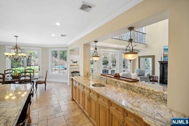 8 Willow Drive, Englewood Cliffs, NJ 07632