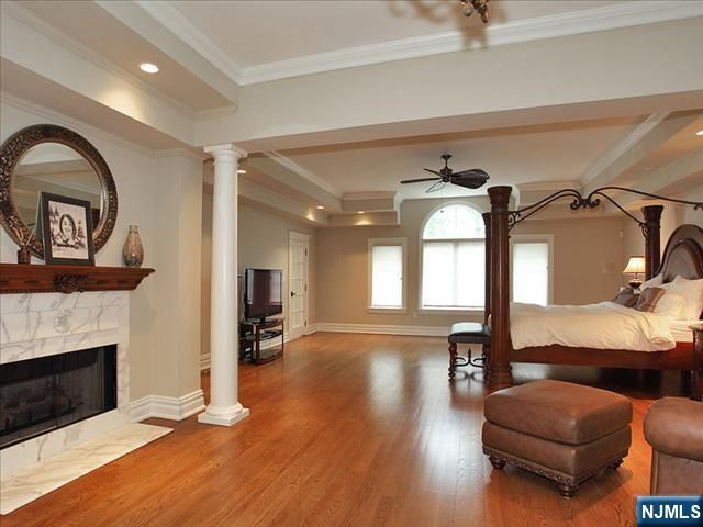 8 Willow Drive, Englewood Cliffs, NJ 07632