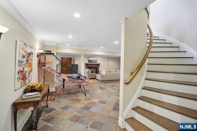 8 Willow Drive, Englewood Cliffs, NJ 07632