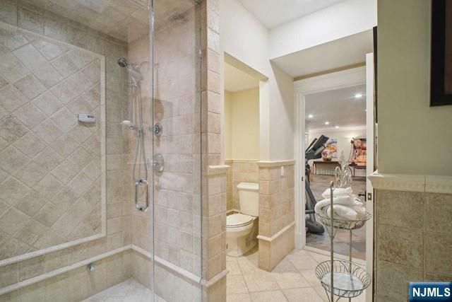 8 Willow Drive, Englewood Cliffs, NJ 07632
