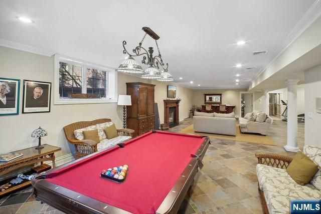 8 Willow Drive, Englewood Cliffs, NJ 07632