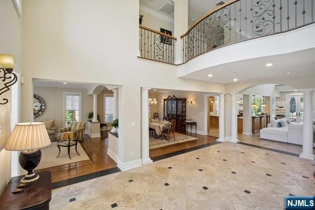 8 Willow Drive, Englewood Cliffs, NJ 07632