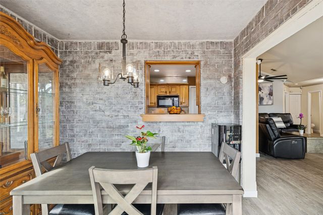 448 Arbor Creek Drive, Euless, TX 76039