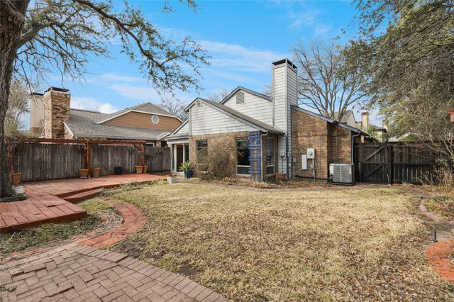 448 Arbor Creek Drive, Euless, TX 76039