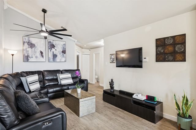 448 Arbor Creek Drive, Euless, TX 76039