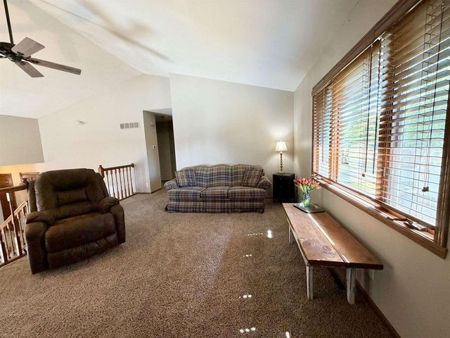 3210 Thornton Drive, Janesville, WI 53548