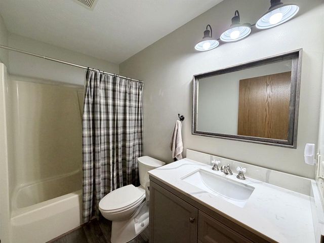 3210 Thornton Drive, Janesville, WI 53548