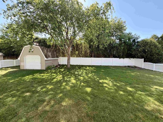 3210 Thornton Drive, Janesville, WI 53548